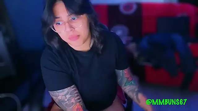 Snapshot of miacanela_xo chatting on November 8, 2025, 1:50 am miacanela xo online show from November 8, 2025, 1:50 am