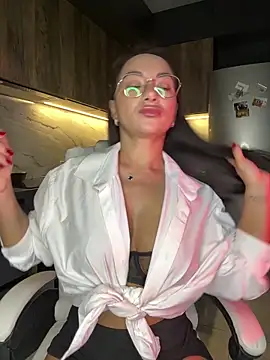 Melisa Ester online show from October 16, 2025, 3:46 pm