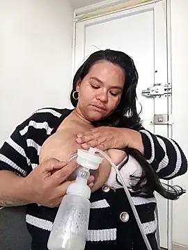 Julieta-tits online show from May 7, 2026, 3:28 pm