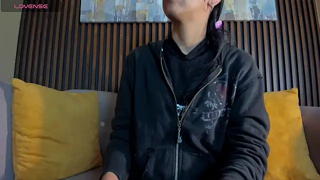 Tamaraakins online show from March 5, 2025, 12:22 pm