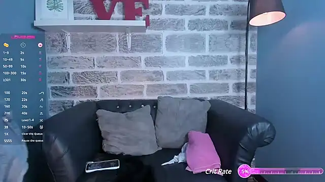 Tamaraakins online show from March 20, 2025, 1:26 pm