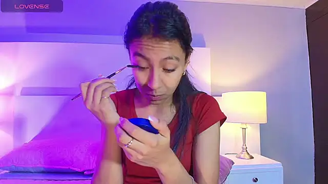 Tamaraakins online show from September 14, 2025, 12:04 pm