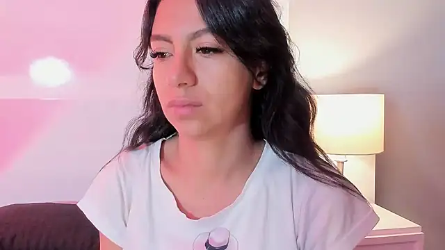 Tamaraakins online show from December 1, 2025, 12:43 pm