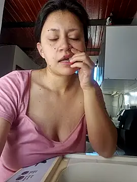 Snapshot of lombarlana-89 chatting on May 6, 2026, 3:39 pm lombarlana-89 online show from May 6, 2026, 3:39 pm
