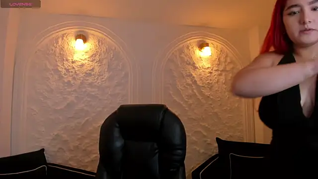 ViolettCastel online show from October 5, 2025, 5:44 pm