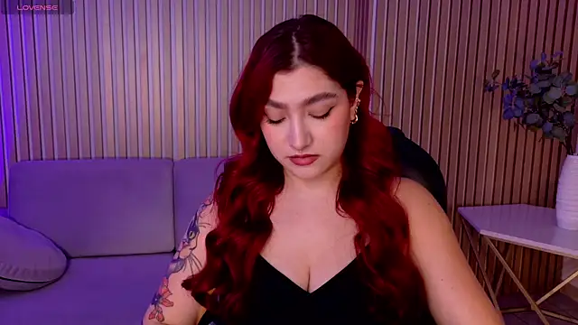 ViolettCastel online show from February 19, 2026, 7:21 pm