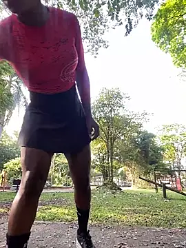 sweetsarabig22cm online show from September 23, 2025, 12:52 pm