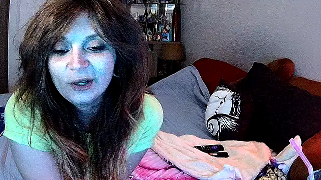 Snapshot of ZeelaXoXo chatting on January 14, 2026, 5:24 am ZeelaXoXo online show from January 14, 2026, 5:24 am