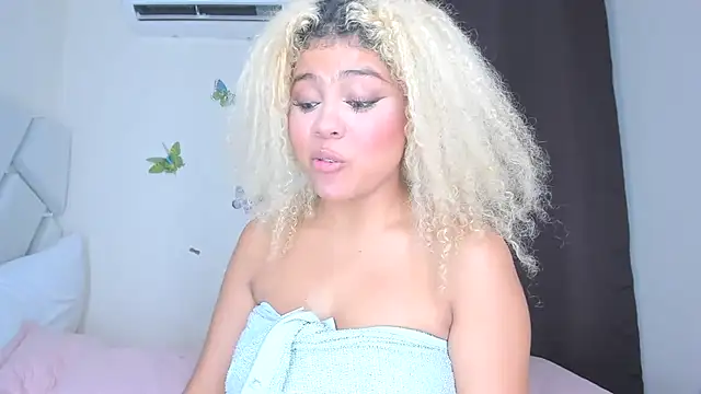 Snapshot of sofiacastillo01 chatting on February 28, 2026, 1:50 am sofiacastillo01 online show from February 28, 2026, 1:50 am