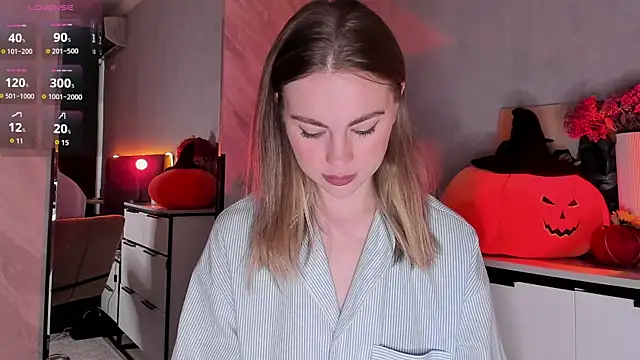 LoveGameSexx online show from October 26, 2025, 9:04 am