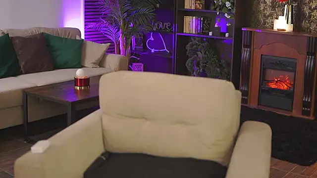 Snapshot of EvaSunderland chatting on March 15, 2025, 12:04 am EvaSunderland online show from March 15, 2025, 12:04 am