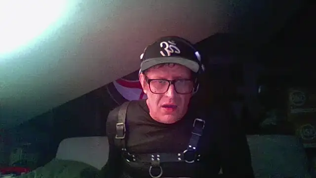 Bigthroaterboy online show from December 7, 2024, 5:42 pm