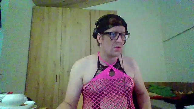 Bigthroaterboy online show from September 16, 2025, 4:30 pm