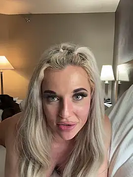 JayJayPink online show from January 27, 2025, 9:44 am