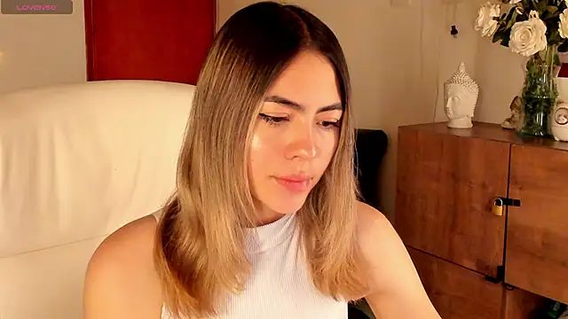 Snapshot of Nathaly-sky chatting on January 15, 2025, 10:49 am Nathaly-sky online show from January 15, 2025, 10:49 am