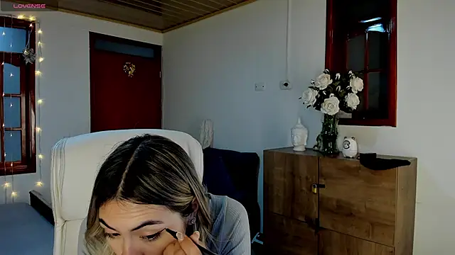 Snapshot of Nathaly-sky chatting on January 20, 2025, 10:40 am Nathaly-sky online show from January 20, 2025, 10:40 am