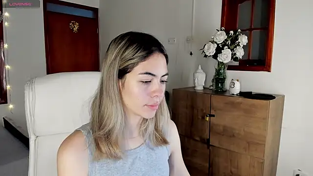 Snapshot of Nathaly-sky chatting on January 22, 2025, 10:29 am Nathaly-sky online show from January 22, 2025, 10:29 am