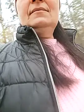 Snapshot of Women-pleasures chatting on October 21, 2025, 7:20 am Women-pleasures online show from October 21, 2025, 7:20 am