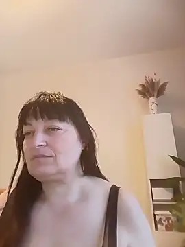 Snapshot of Women-pleasures chatting on November 11, 2025, 6:24 am Women-pleasures online show from November 11, 2025, 6:24 am