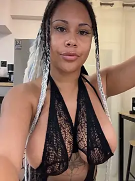 HaileyDiana online show from October 23, 2025, 5:12 pm