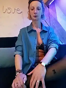 tatianasexymilf online show from January 17, 2026, 4:00 pm