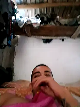 Snapshot of Restrepo300 chatting on October 5, 2025, 2:15 pm Restrepo300 online show from October 5, 2025, 2:15 pm