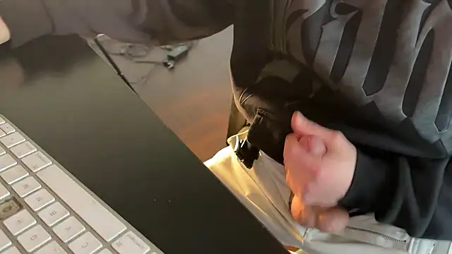 KendrickJiz online show from March 22, 2026, 3:04 pm