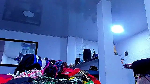 kerlysmith 24 online show from February 6, 2025, 4:14 pm