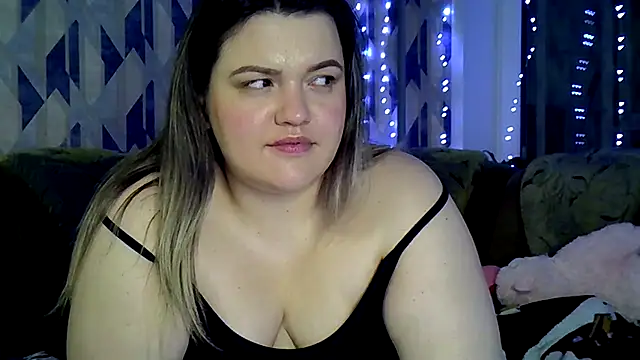 Snapshot of AnitaWillias chatting on October 28, 2025, 2:31 pm AnitaWillias online show from October 28, 2025, 2:31 pm