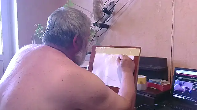 Snapshot of Art_Ass chatting on July 7, 2026, 4:11 pm Art Ass online show from July 7, 2026, 4:11 pm