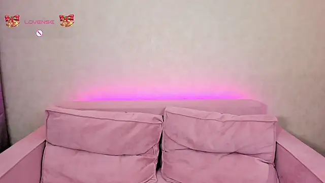 Erika Carpenter online show from December 13, 2024, 3:05 am