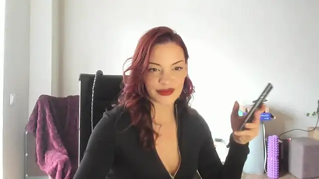 LilliLowexox online show from February 24, 2026, 12:14 pm