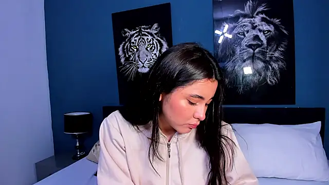 Liana Bernocchi online show from February 9, 2025, 8:02 pm