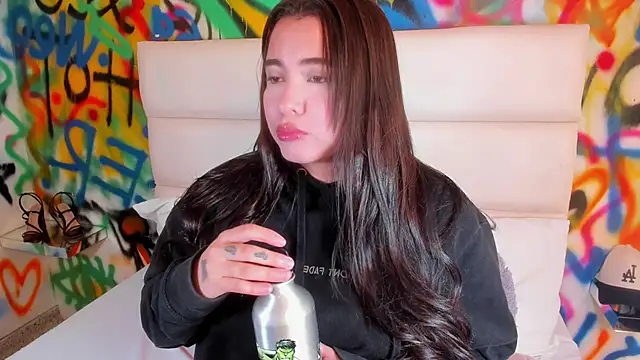 Liana Bernocchi online show from January 18, 2026, 8:12 pm