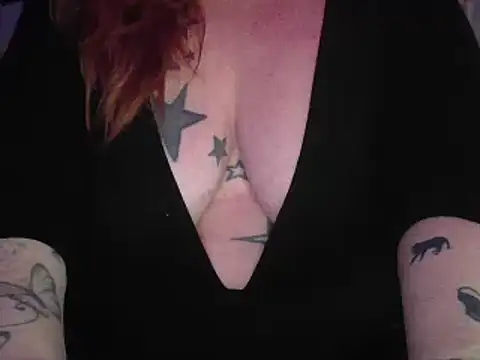 LynnLa online show from February 24, 2025, 5:20 pm