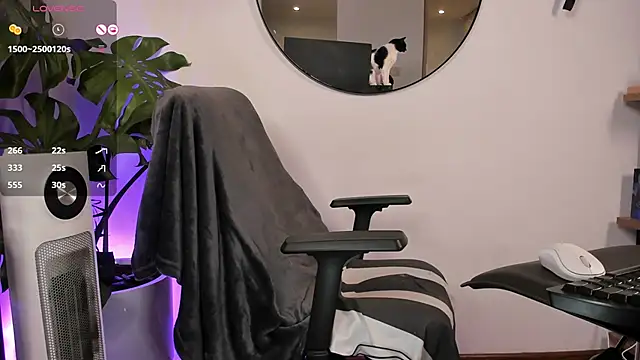 ariana fitl  online show from January 30, 2025, 6:03 am