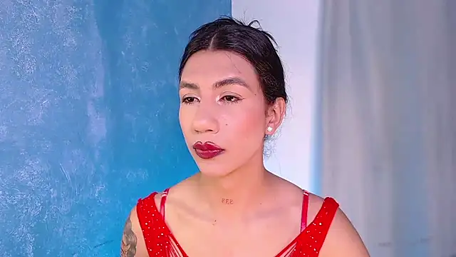 sofiaa grey  online show from January 26, 2025, 1:15 pm