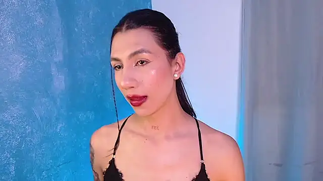 sofiaa grey  online show from February 1, 2025, 1:30 pm