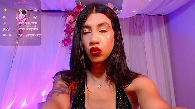 sofiaa grey  online show from March 9, 2025, 5:28 pm