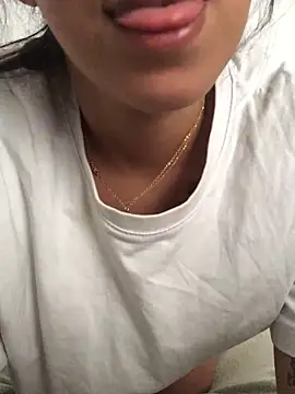 Snapshot of CharruaJuli chatting on October 28, 2025, 3:36 pm CharruaJuli online show from October 28, 2025, 3:36 pm