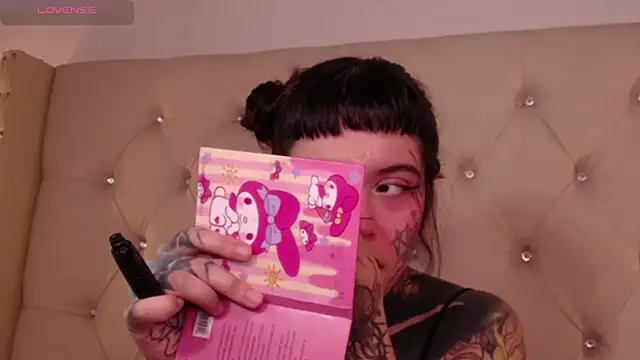 Snapshot of SylveonFox chatting on December 20, 2024, 12:38 pm SylveonFox online show from December 20, 2024, 12:38 pm