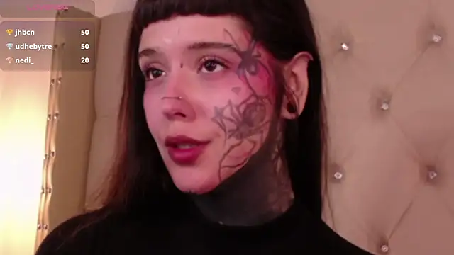 Snapshot of SylveonFox chatting on December 22, 2024, 12:16 pm SylveonFox online show from December 22, 2024, 12:16 pm