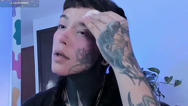 Snapshot of SylveonFox chatting on March 11, 2025, 10:40 am SylveonFox online show from March 11, 2025, 10:40 am