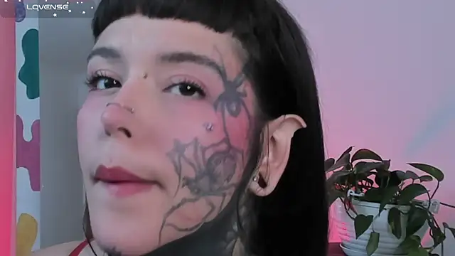 Snapshot of SylveonFox chatting on March 12, 2025, 7:38 pm SylveonFox online show from March 12, 2025, 7:38 pm