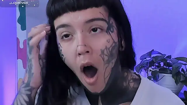 Snapshot of SylveonFox chatting on March 17, 2025, 10:38 am SylveonFox online show from March 17, 2025, 10:38 am