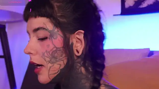 Snapshot of SylveonFox chatting on September 23, 2025, 11:13 am SylveonFox online show from September 23, 2025, 11:13 am