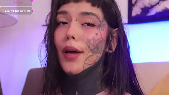 Snapshot of SylveonFox chatting on October 6, 2025, 4:15 pm SylveonFox online show from October 6, 2025, 4:15 pm