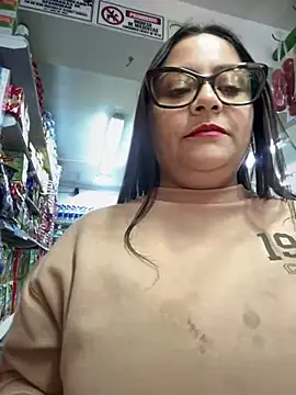 Snapshot of Sol_biglips chatting on January 3, 2025, 9:26 pm Sol biglips online show from January 3, 2025, 9:26 pm