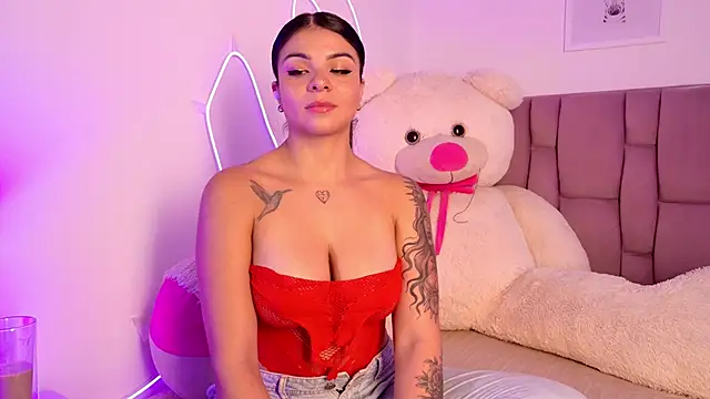 Snapshot of SophiaKarson chatting on November 8, 2025, 7:34 pm SophiaKarson online show from November 8, 2025, 7:34 pm