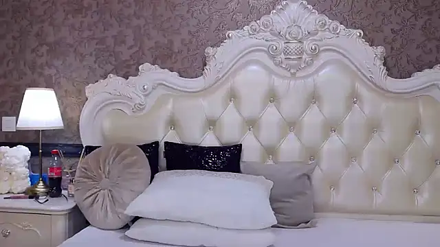 OliveWilson online show from March 19, 2025, 10:22 am